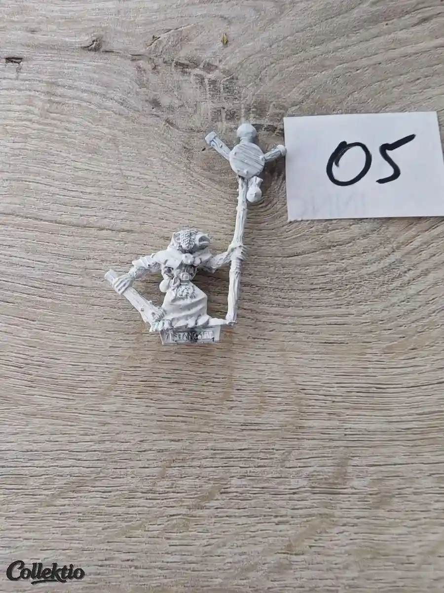 Warhammer Skaven C47 Porte étandard 1987 Metal