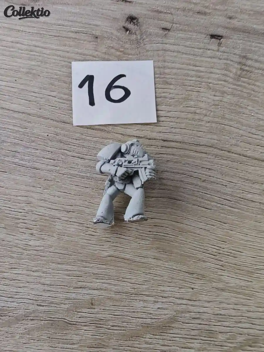 Warhammer 40k RT01 Space Marine Brother Hamilton 1987 Metal