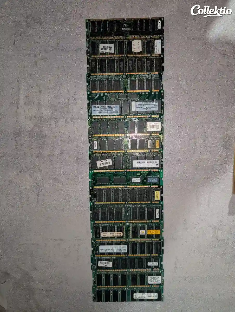 Lot 14 barrettes RAM SDRAM PC100 / PC133 SDR Vintage - Pentium 2 / Pentium 3 / Retrogaming