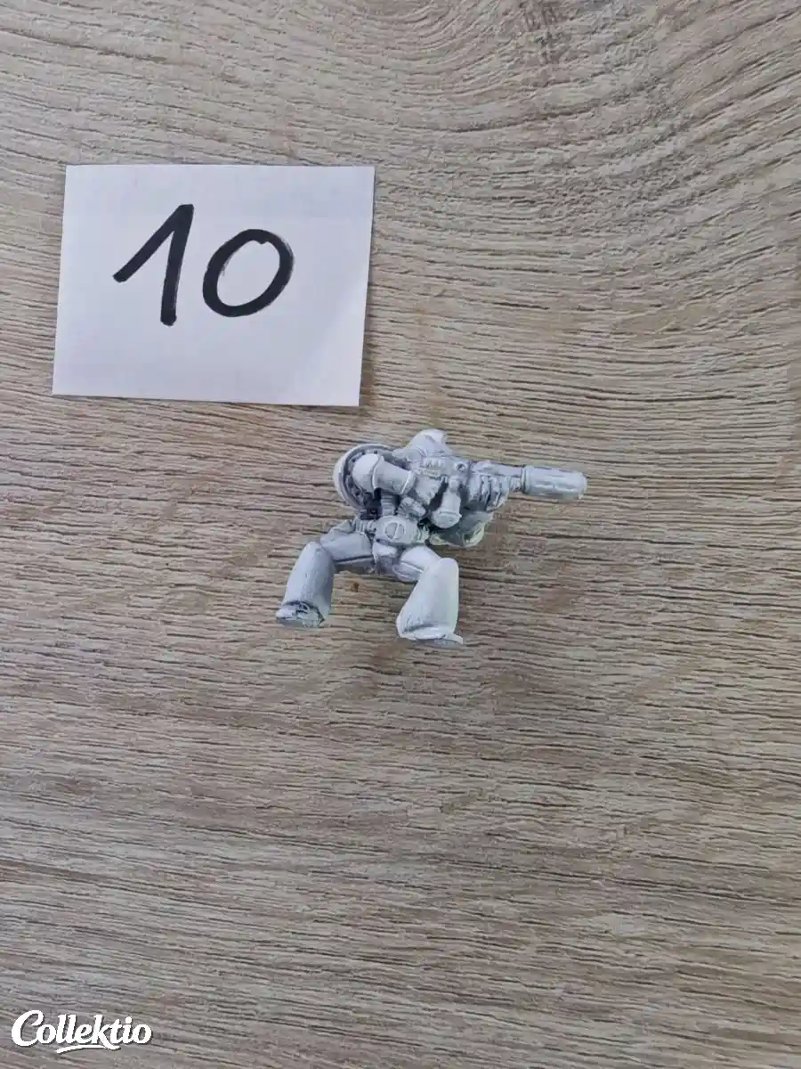 Warhammer 40k RT01 Space Marine Brother Repp 1987 Metal