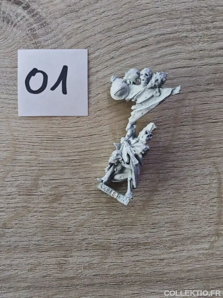 Warhammer Undead C17 Skeleton Standard Bearer 1987 Metal