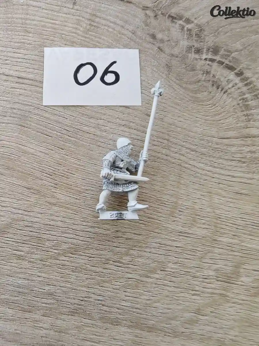 Warhammer Bretonnia Men At Arms Standard Bearer 1996 Metal