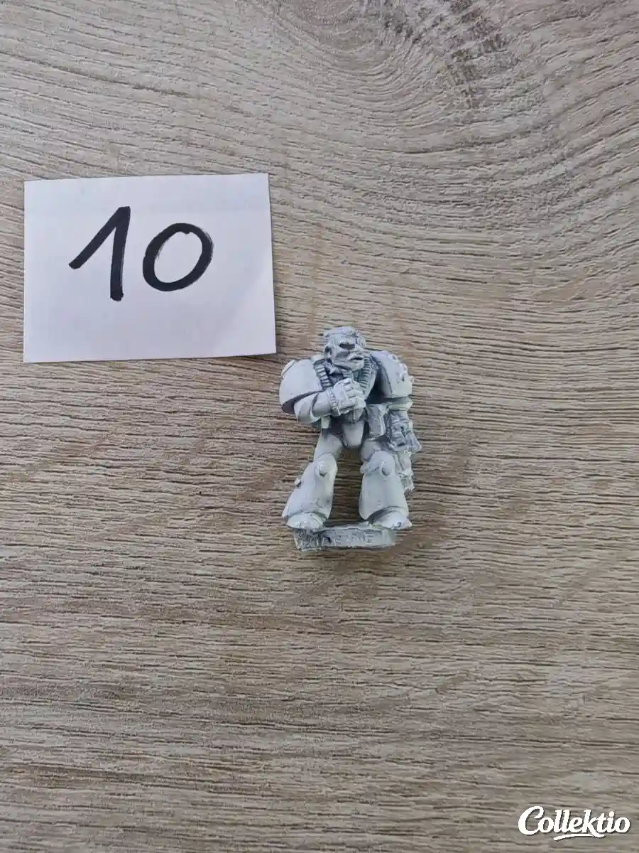 Warhammer 40k RT01 Space Marine Bolter 1988 Metal