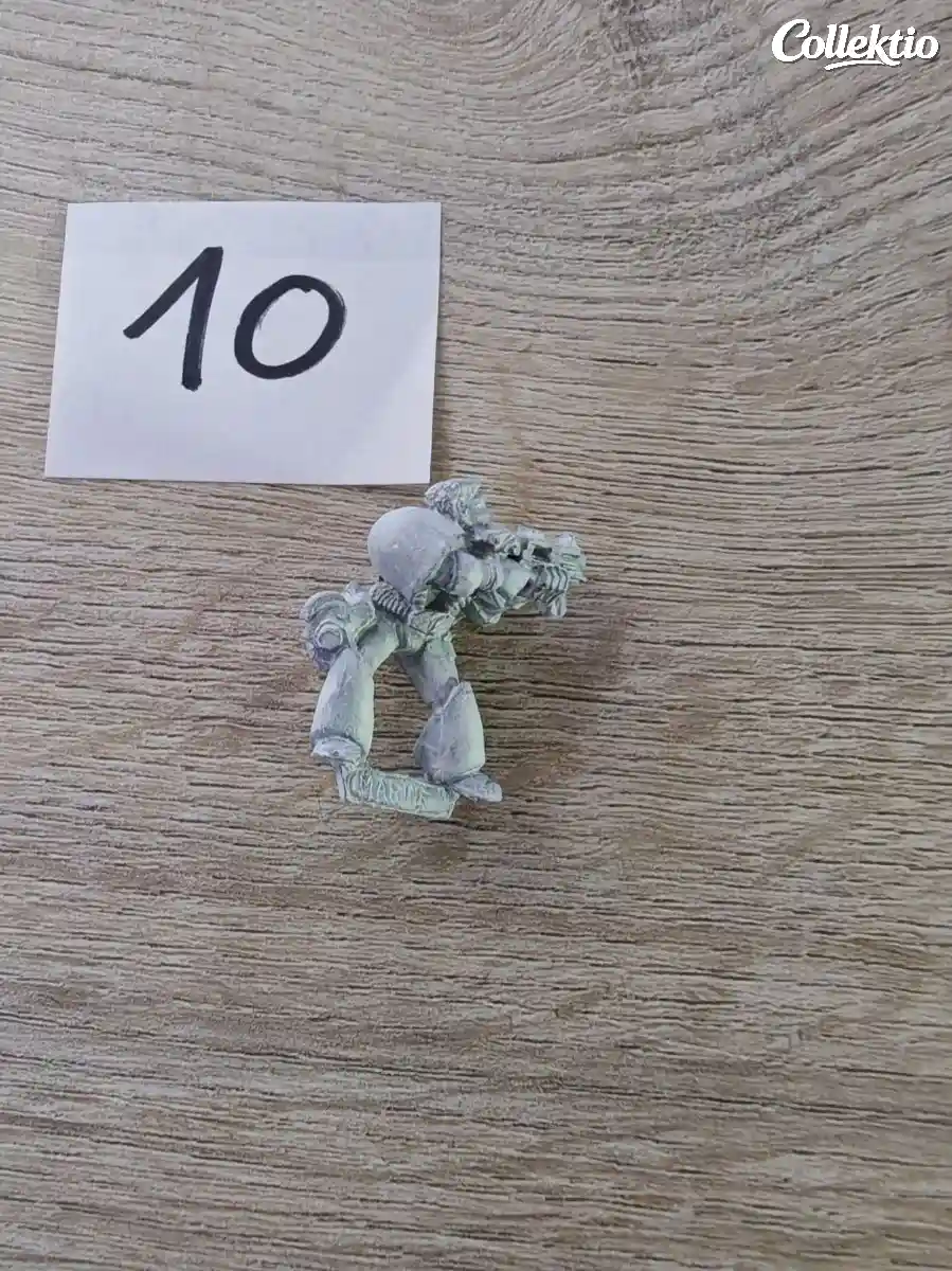 Warhammer 40k RT01 Space Marine Brother Reeves 1987 Metal