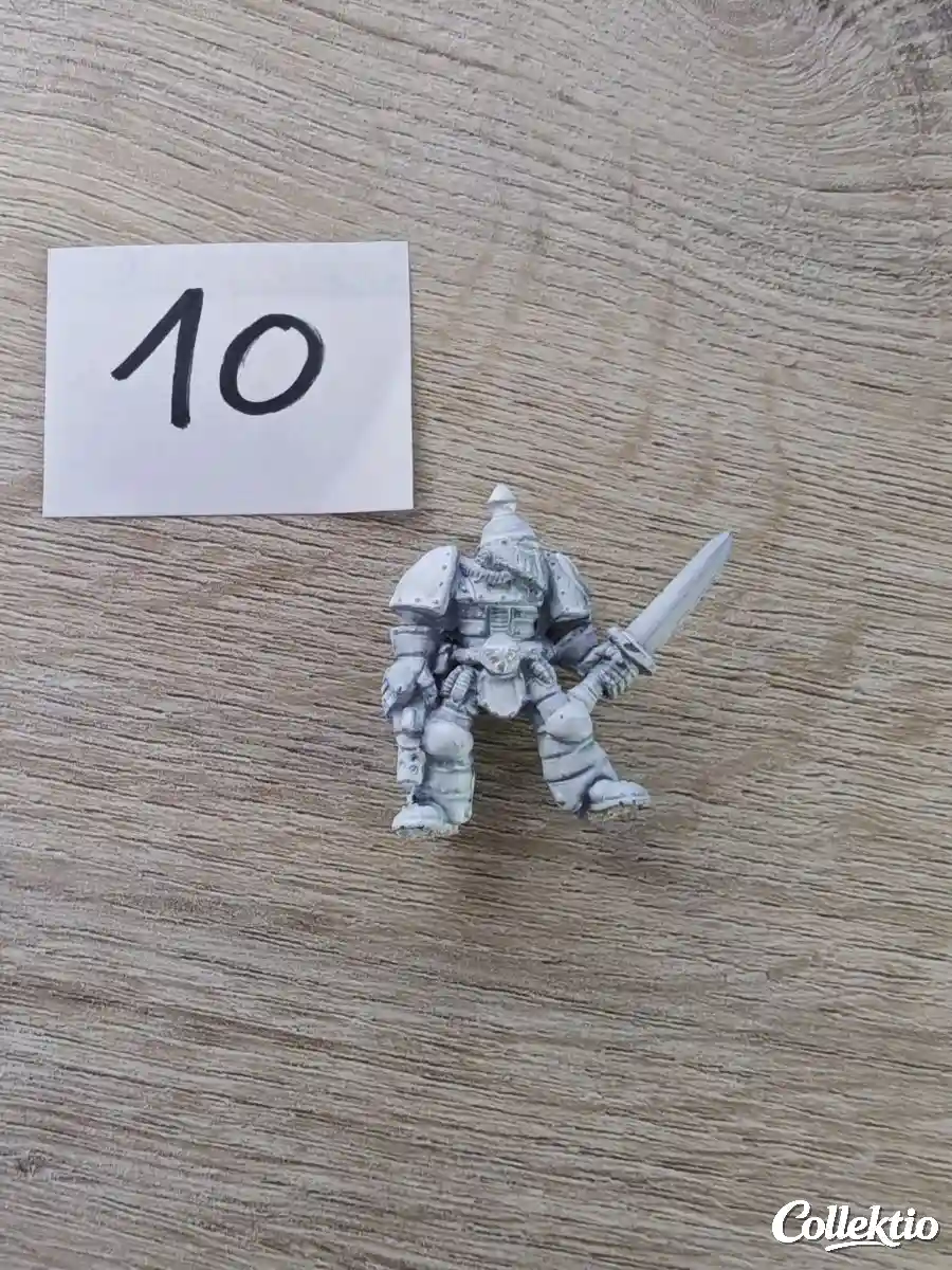 Warhammer 40k RT MKII Space Marine with Sword 1990 Metal